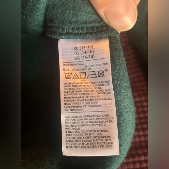 👚 2/$15 Old Navy Hunter Green Sweater, Size Youth 14-16, Never Worn! - Picture 9 of 9